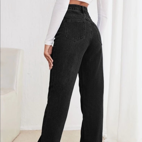 SOLD - Straight leg jeans - Picture 2 of 3